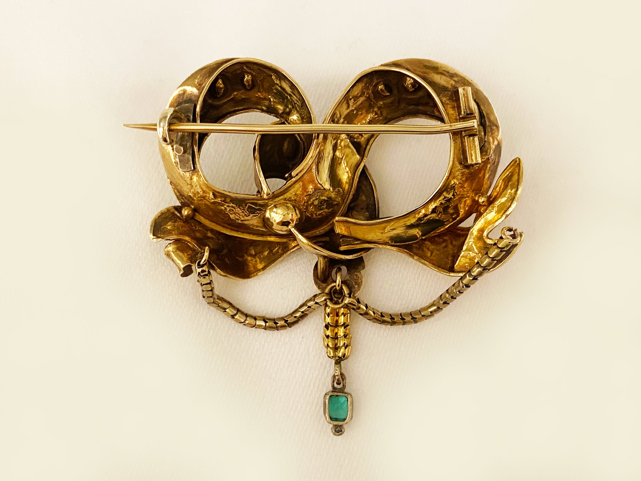 ヴィクトリアン エメラルドゴールドブローチ – Antique MJQ