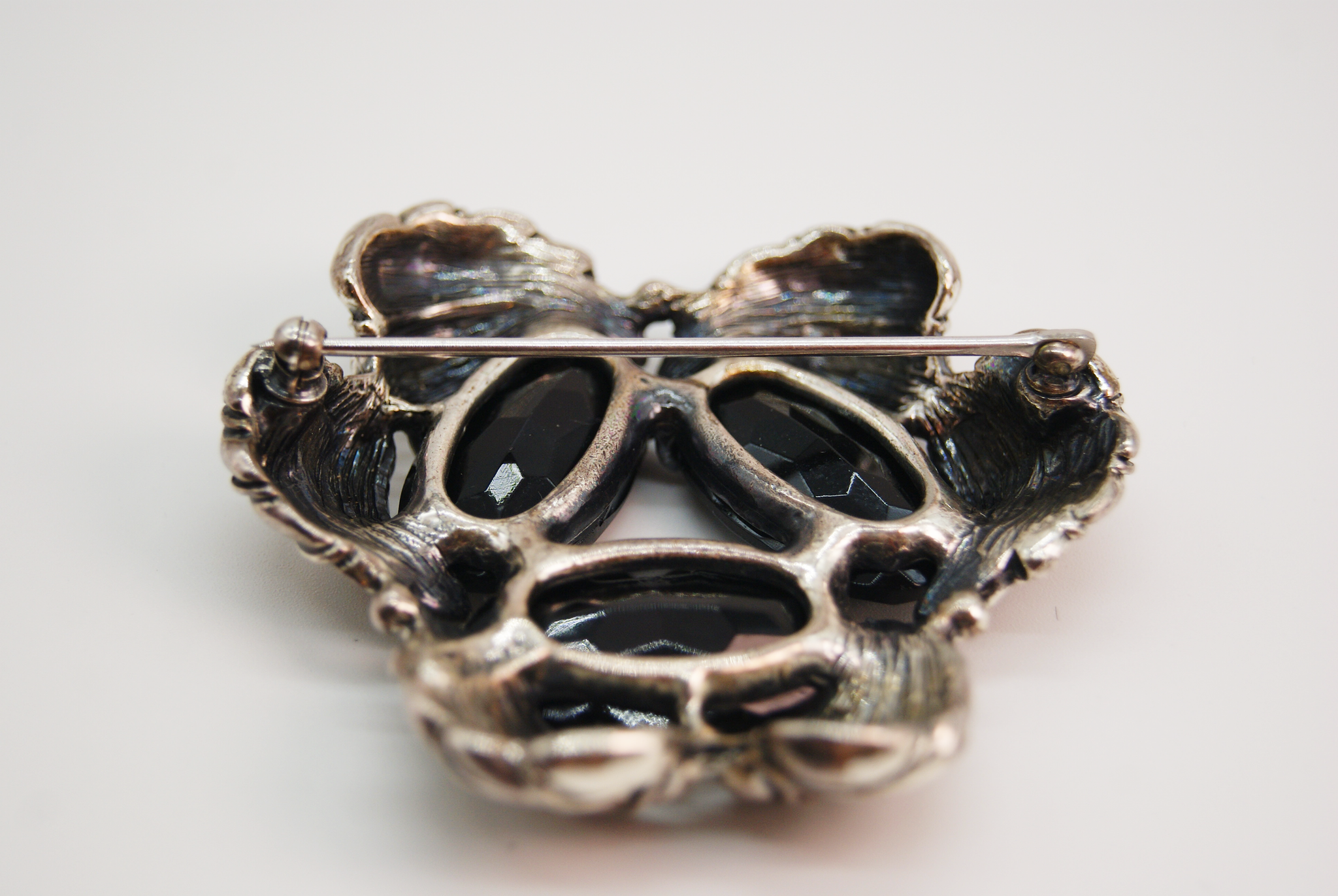 コスチュームジュエリー 1950年代 日本のコスチュームジュエリー史 1950～2000 | 田中元子 |本