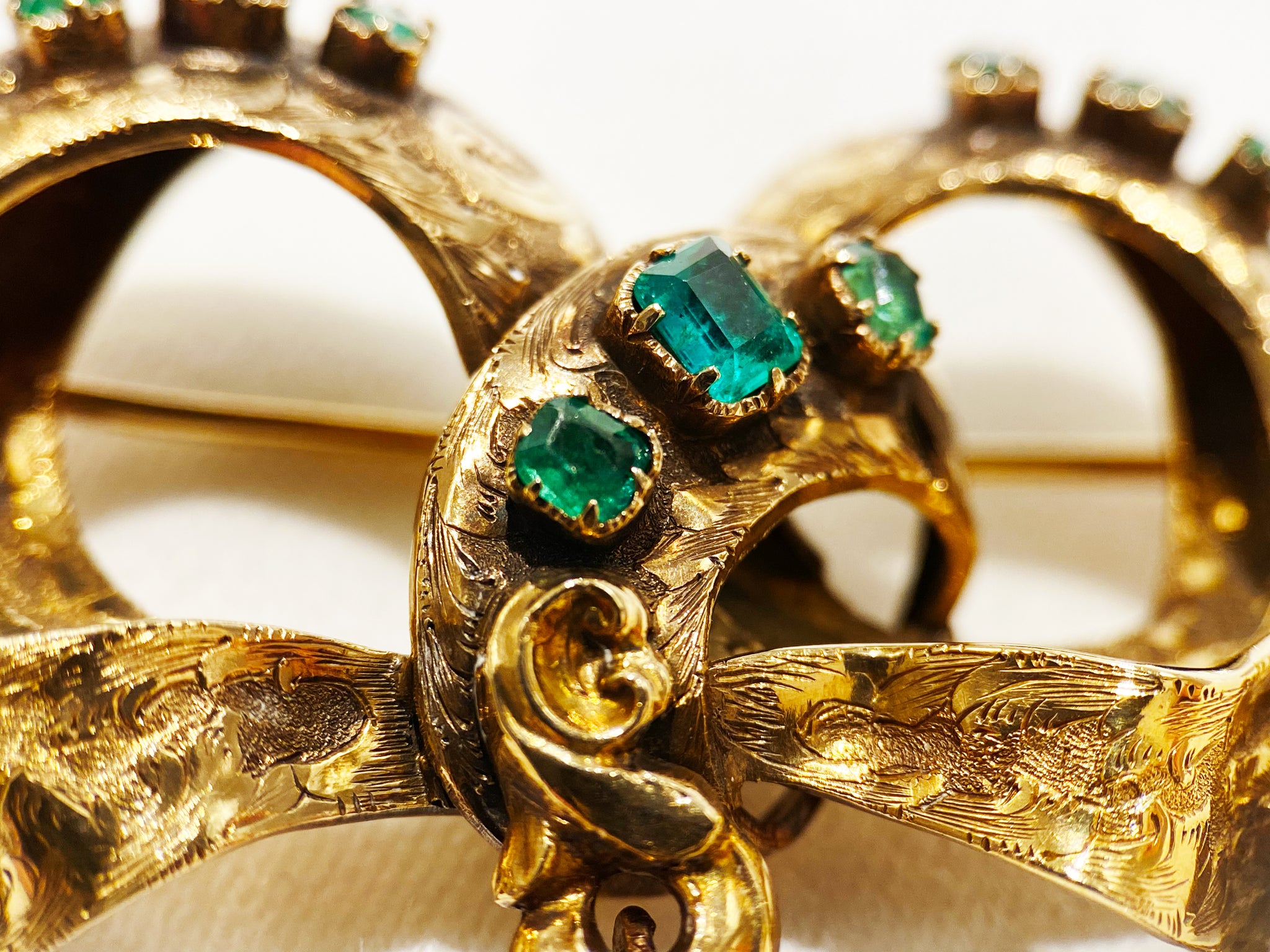 アンティーク ヴィクトリアン ゴールド　アメシスト ブローチ アンティーク 18Kゴールド オーバルアメジストブローチ - CHIROL